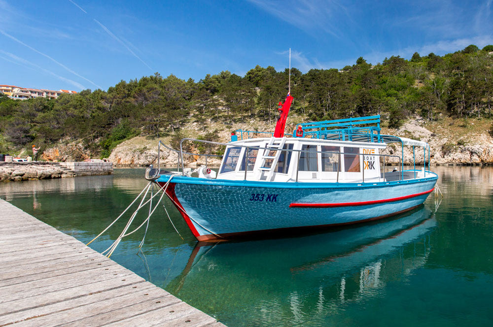 Einzelausfahrten und Wracktauchgänge mit Tauchboot MIKI 1